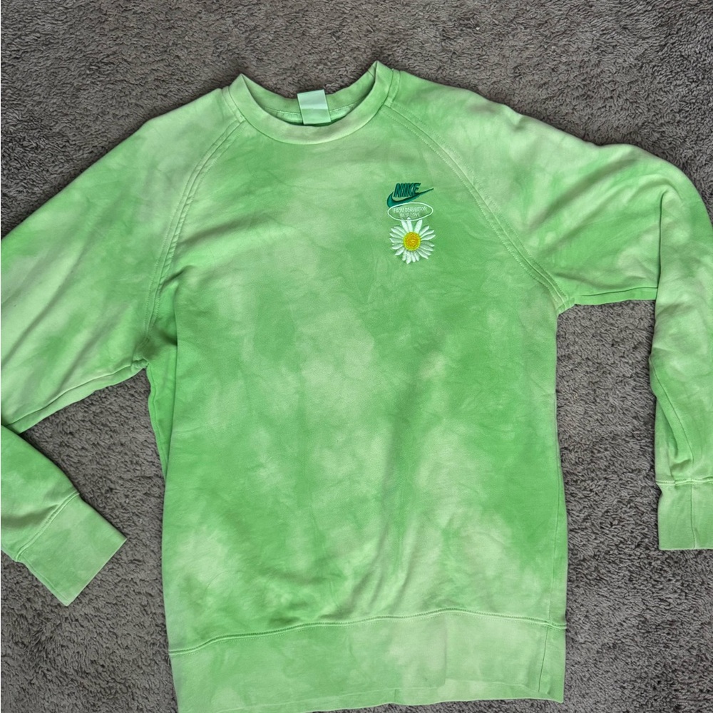 Nike Men's Green Tie-Dye Daisy Crewneck Sweater